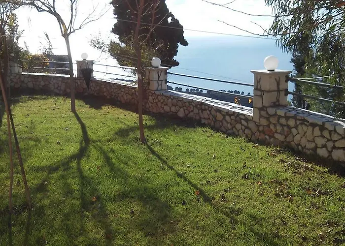 Apartamento Rania Khelmáta