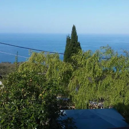 Rania Apartman Helmáta
